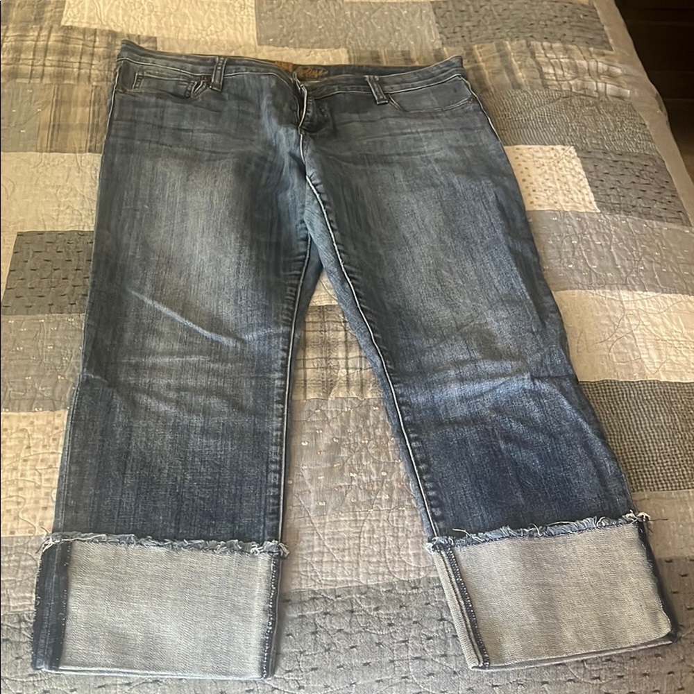 Kut from the Kloth Blue Cropped Ankle Jeans